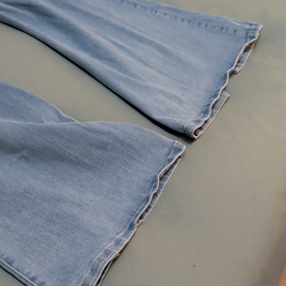 Women's Light Blue Flared Jeans- Split hem + Hollister Large - Picture 5 of 6
